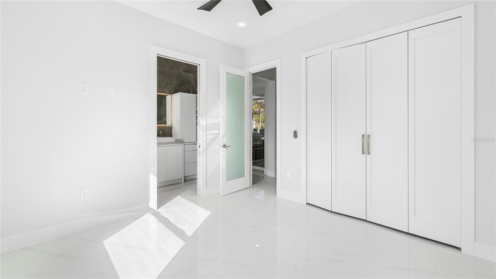 Image 22 of 54 For 1687 19th Street Sw