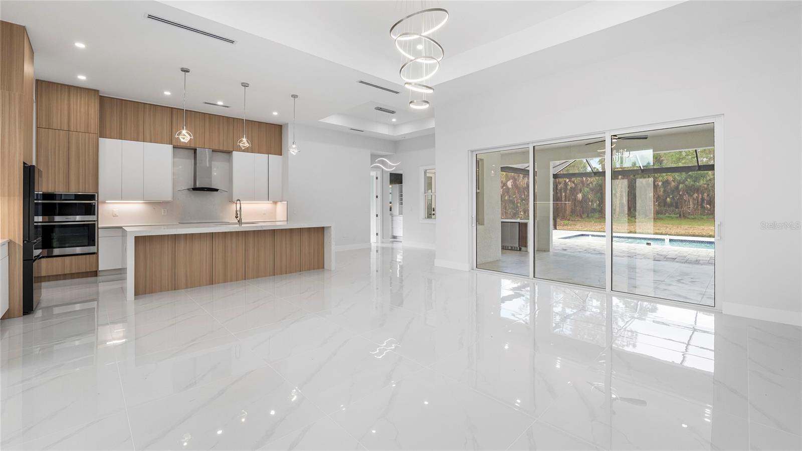 Image 9 of 54 For 1687 19th Street Sw