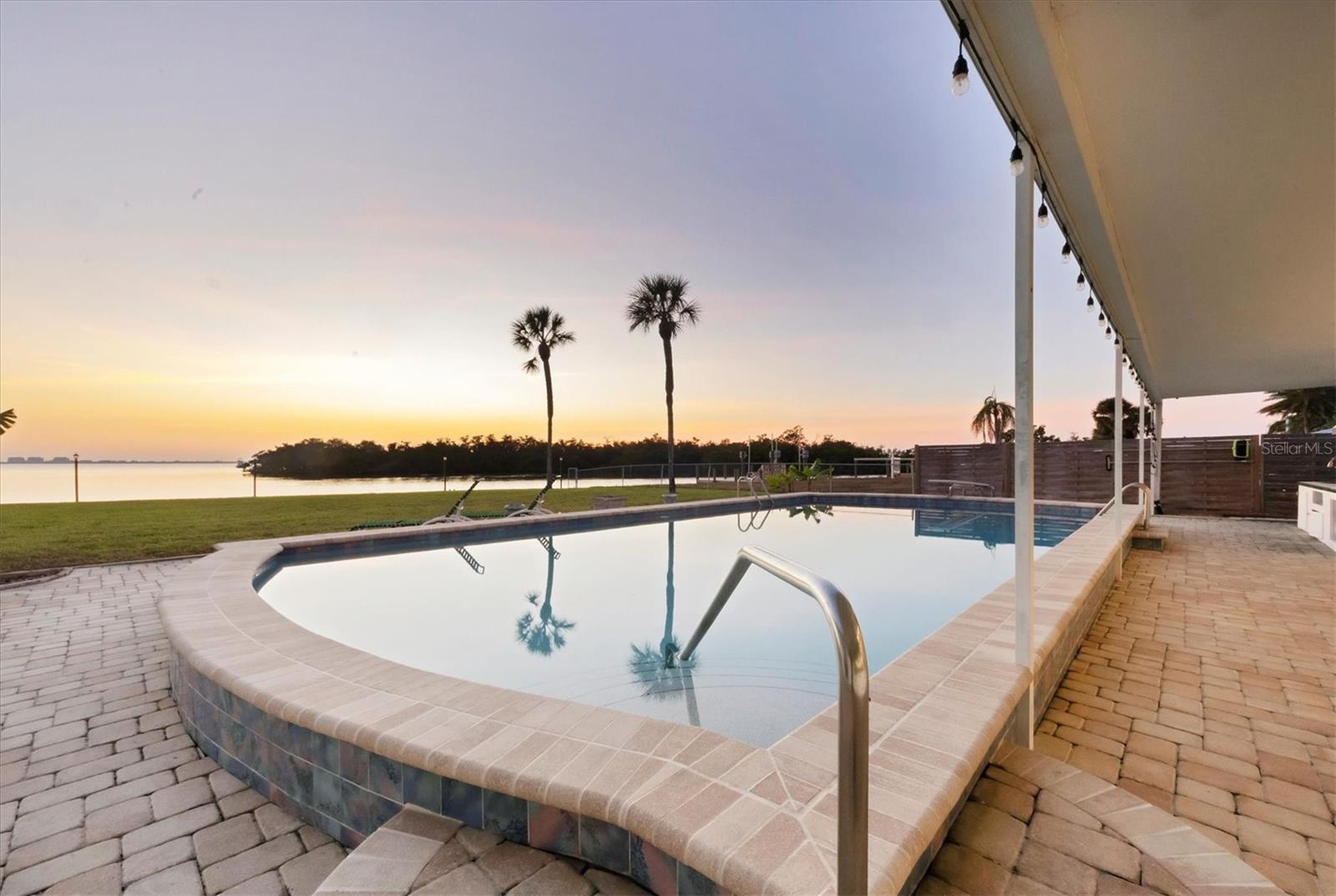 Image 12 of 37 For 7318 Westmoreland Drive