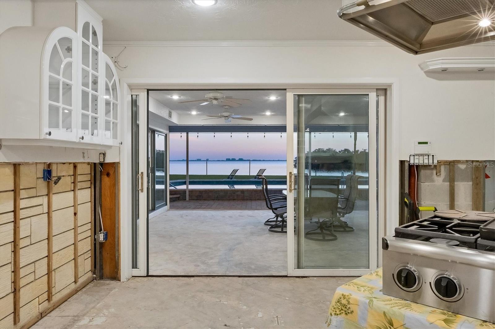 Image 19 of 37 For 7318 Westmoreland Drive