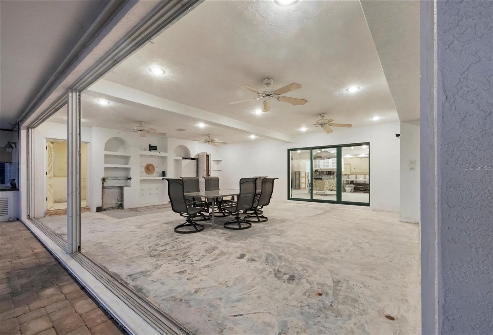 Image 23 of 37 For 7318 Westmoreland Drive