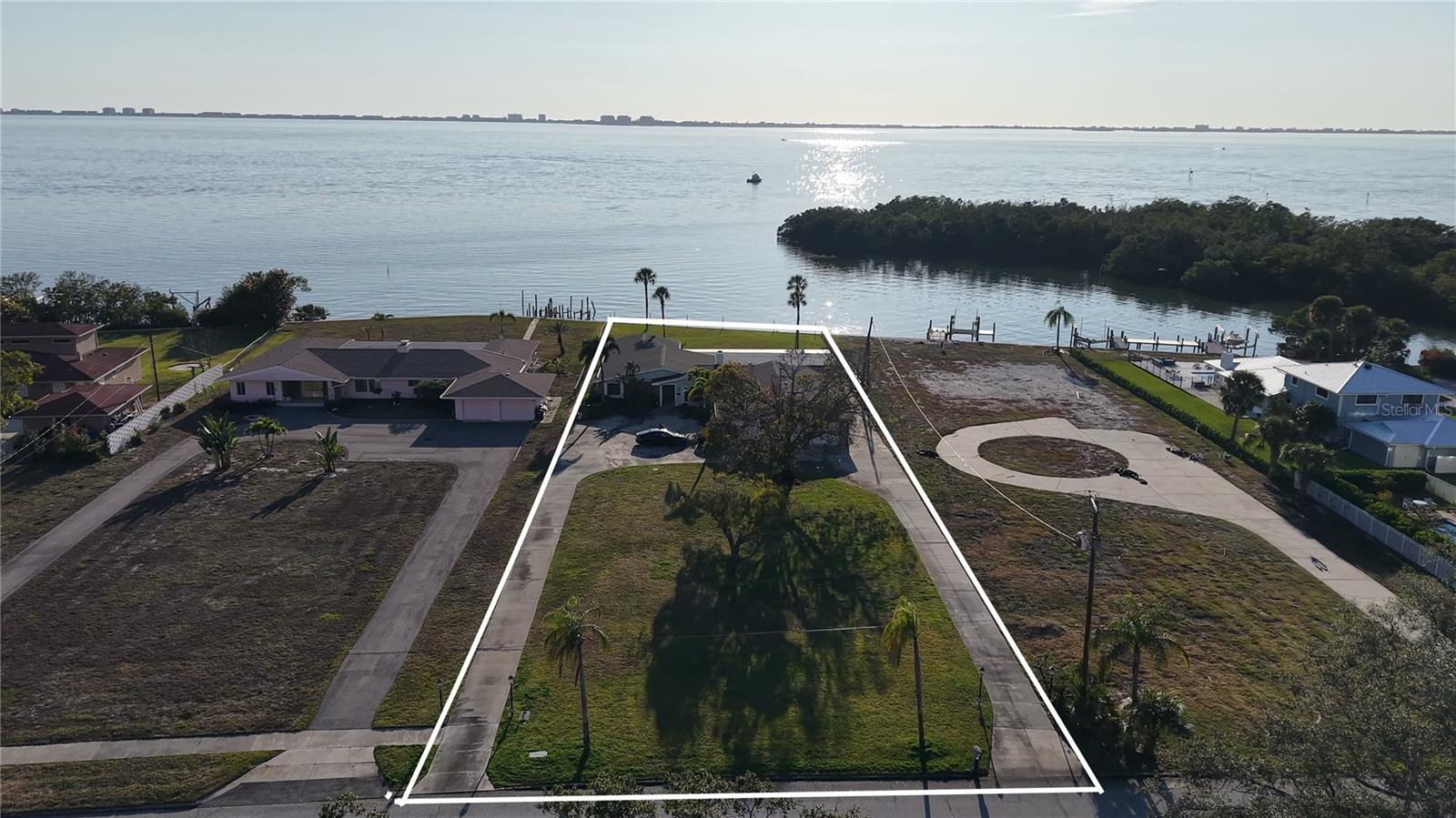 Image 6 of 37 For 7318 Westmoreland Drive