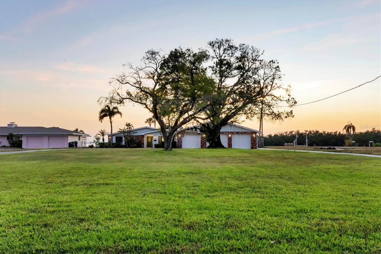 Image 7 of 37 For 7318 Westmoreland Drive