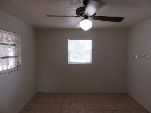 Image 10 of 31 For 2204 20th Avenue W