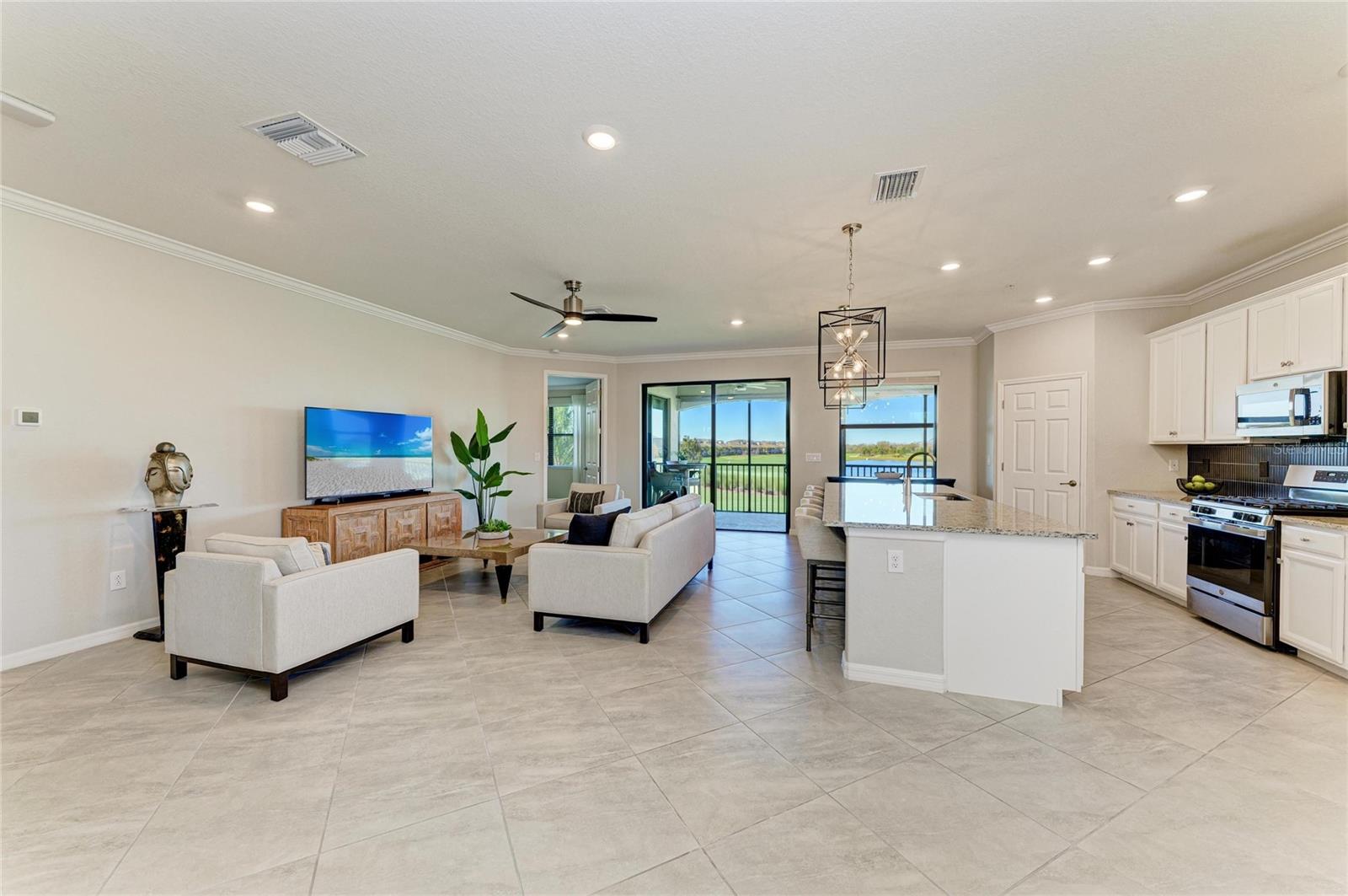 Image 10 of 74 For 6076 Worsham Lane 103