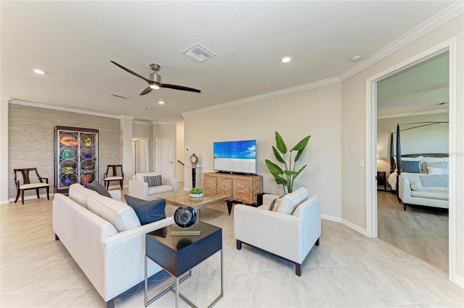 Image 12 of 74 For 6076 Worsham Lane 103