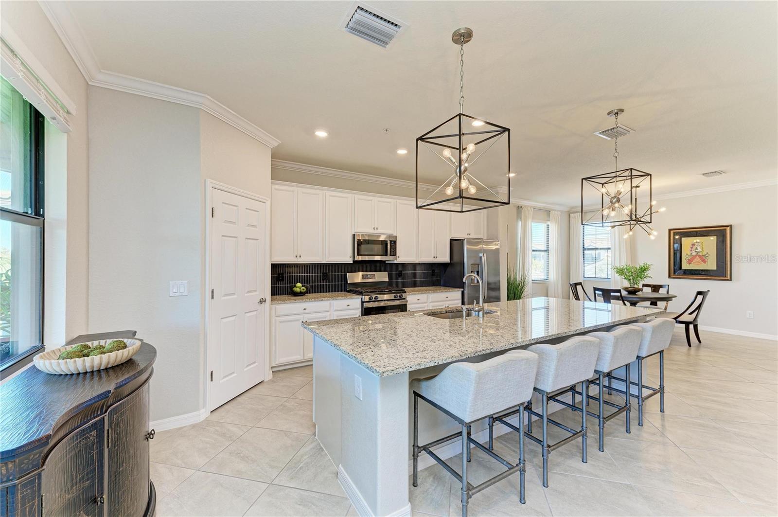 Image 14 of 74 For 6076 Worsham Lane 103