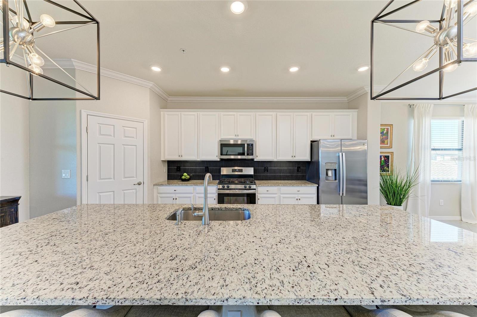 Image 15 of 74 For 6076 Worsham Lane 103