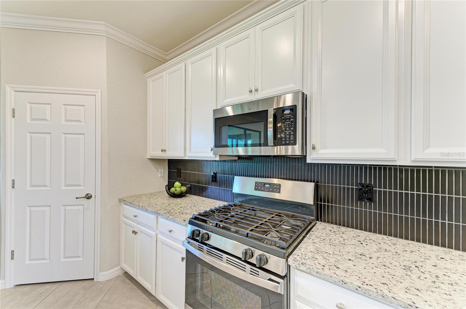 Image 19 of 74 For 6076 Worsham Lane 103