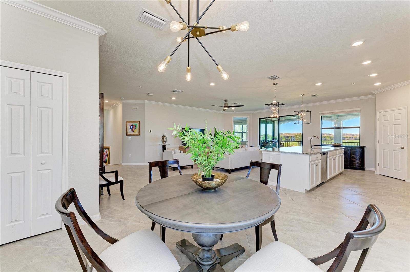 Image 23 of 74 For 6076 Worsham Lane 103