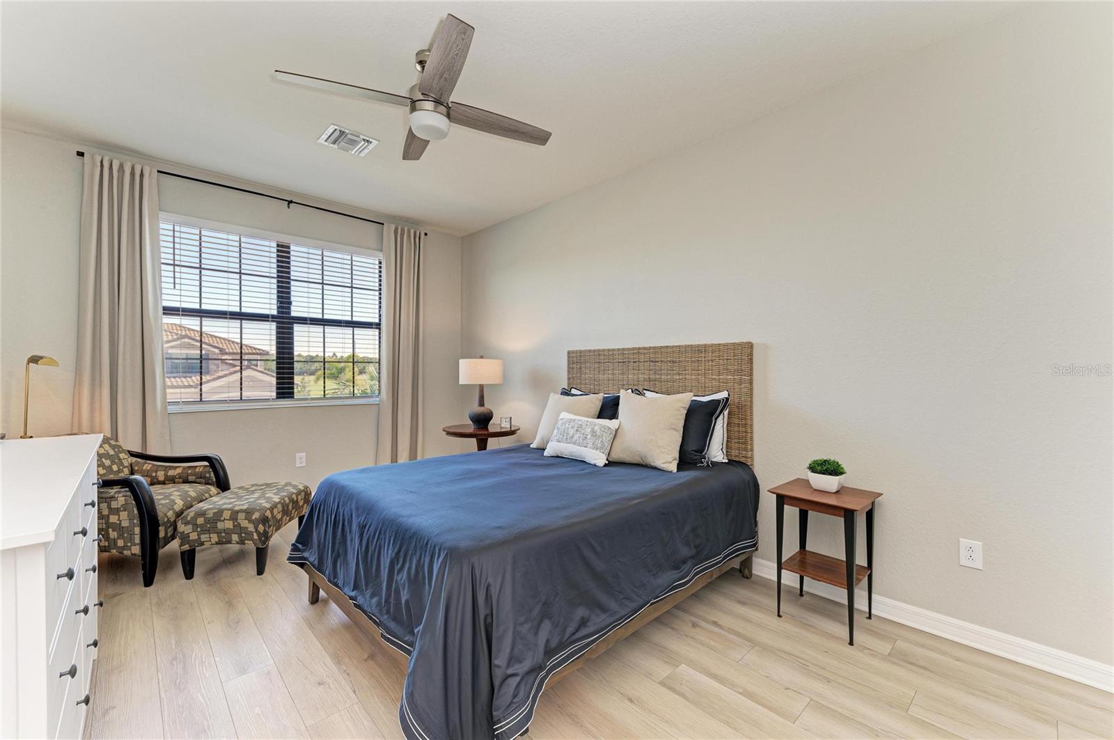 Image 32 of 74 For 6076 Worsham Lane 103