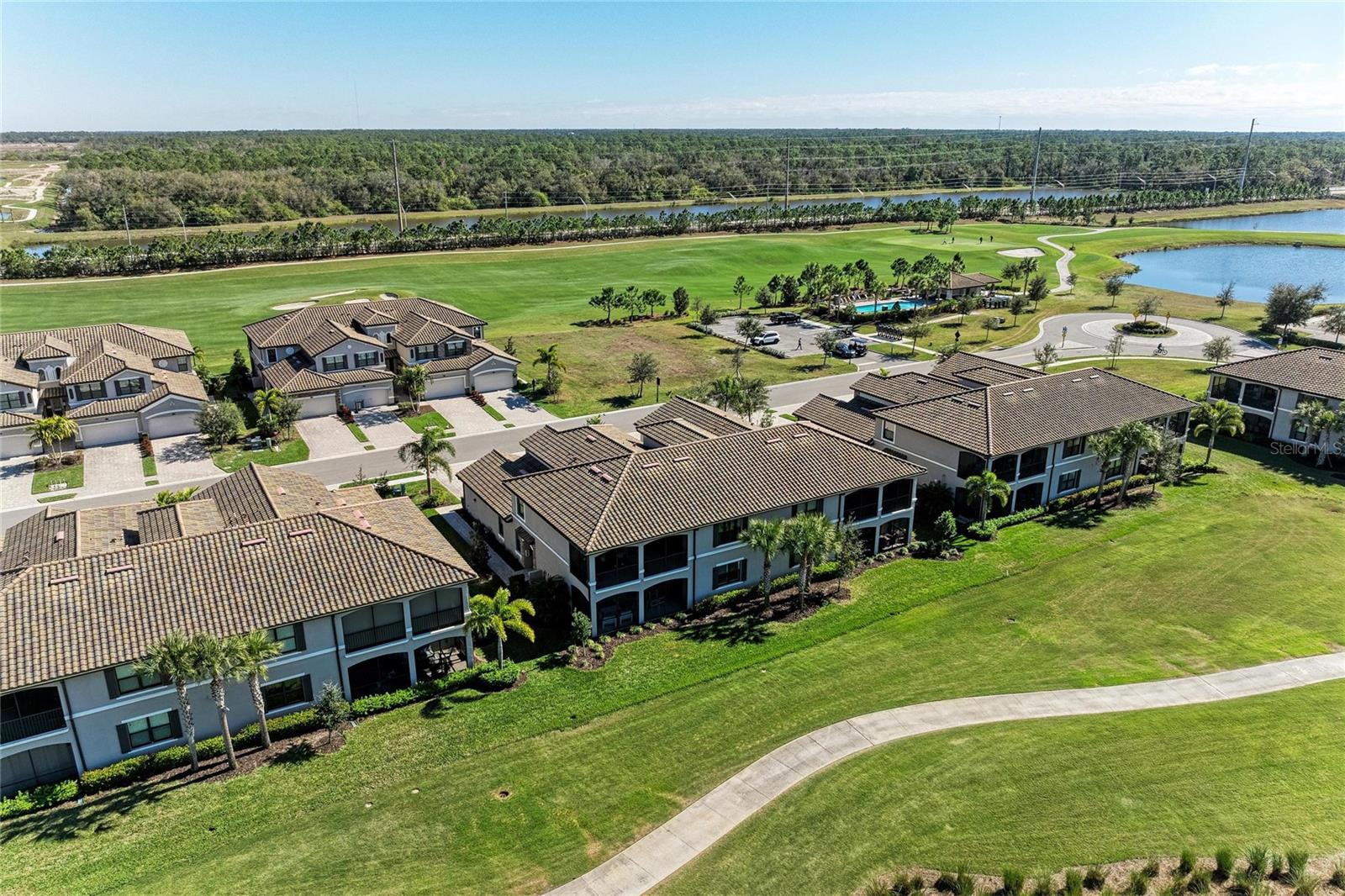 Image 36 of 74 For 6076 Worsham Lane 103