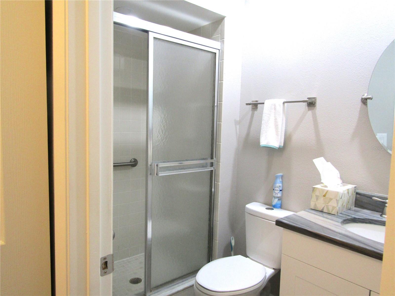 Image 13 of 27 For 376 Oak Hill Drive 36