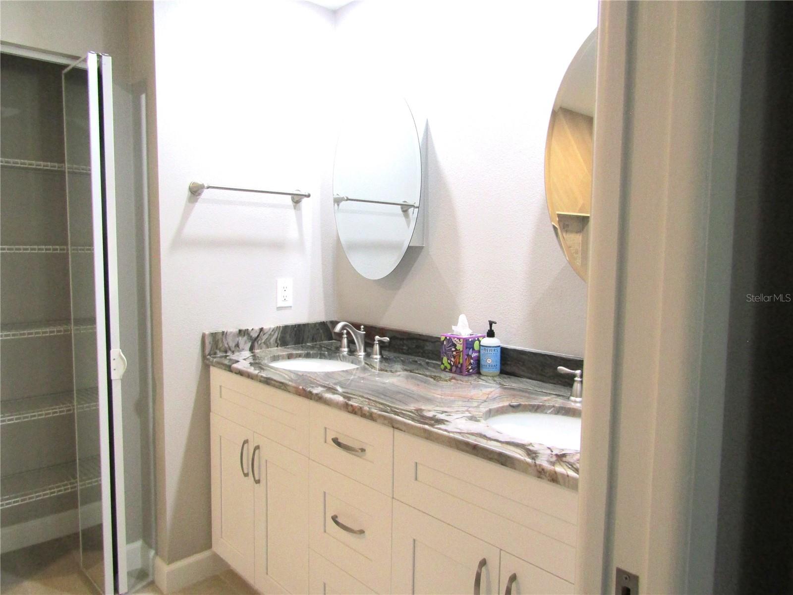 Image 23 of 27 For 376 Oak Hill Drive 36