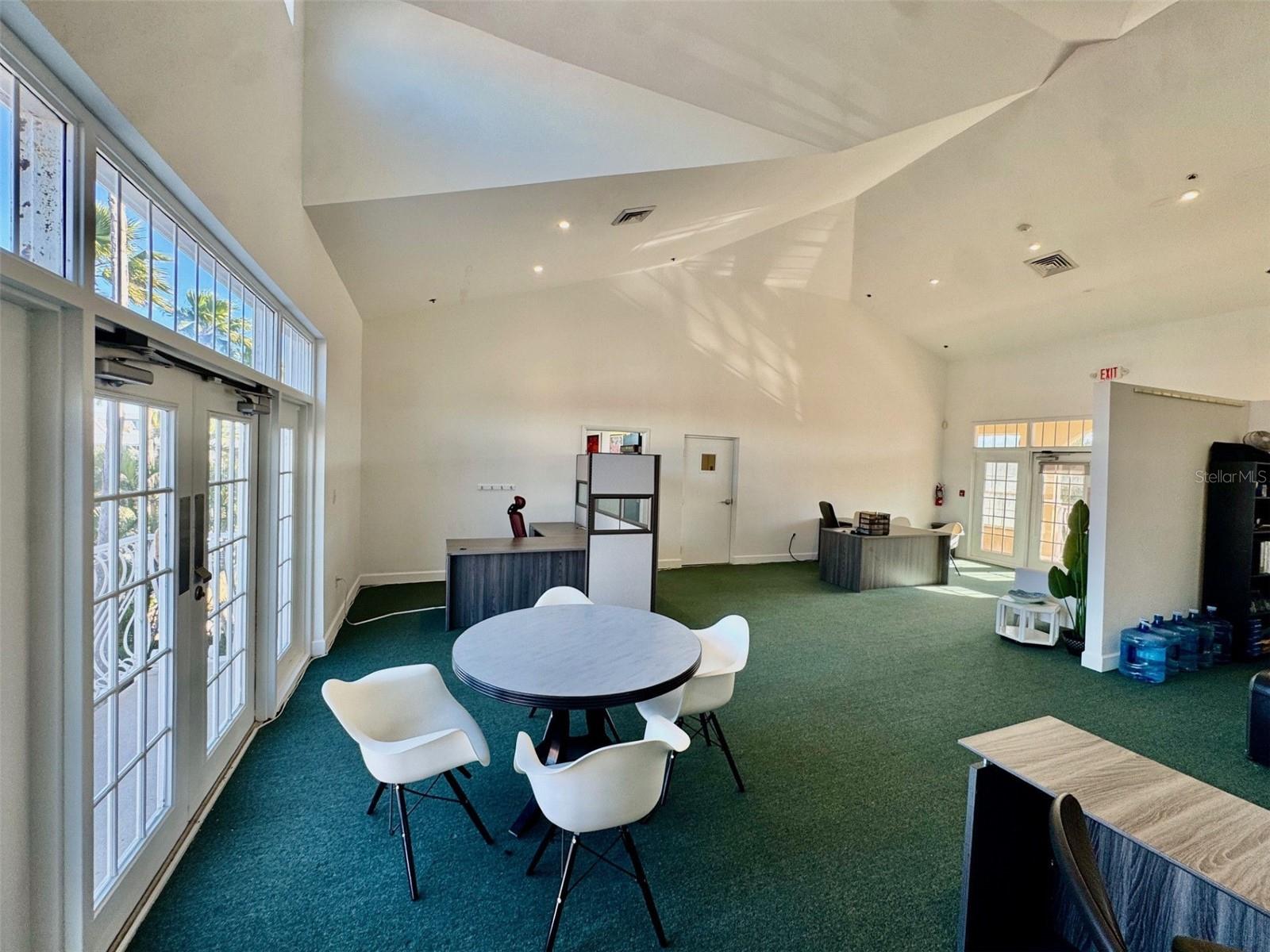 Image 10 of 16 For 101 Pine Avenue