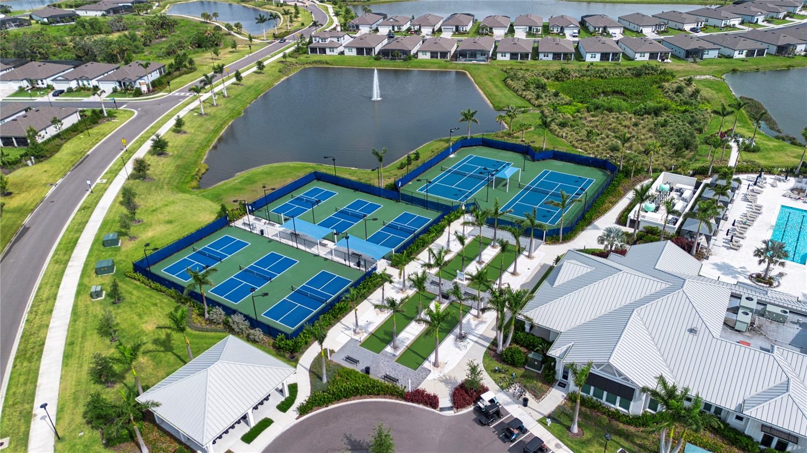 Image 50 of 75 For 8333 Ocean Tides Cove