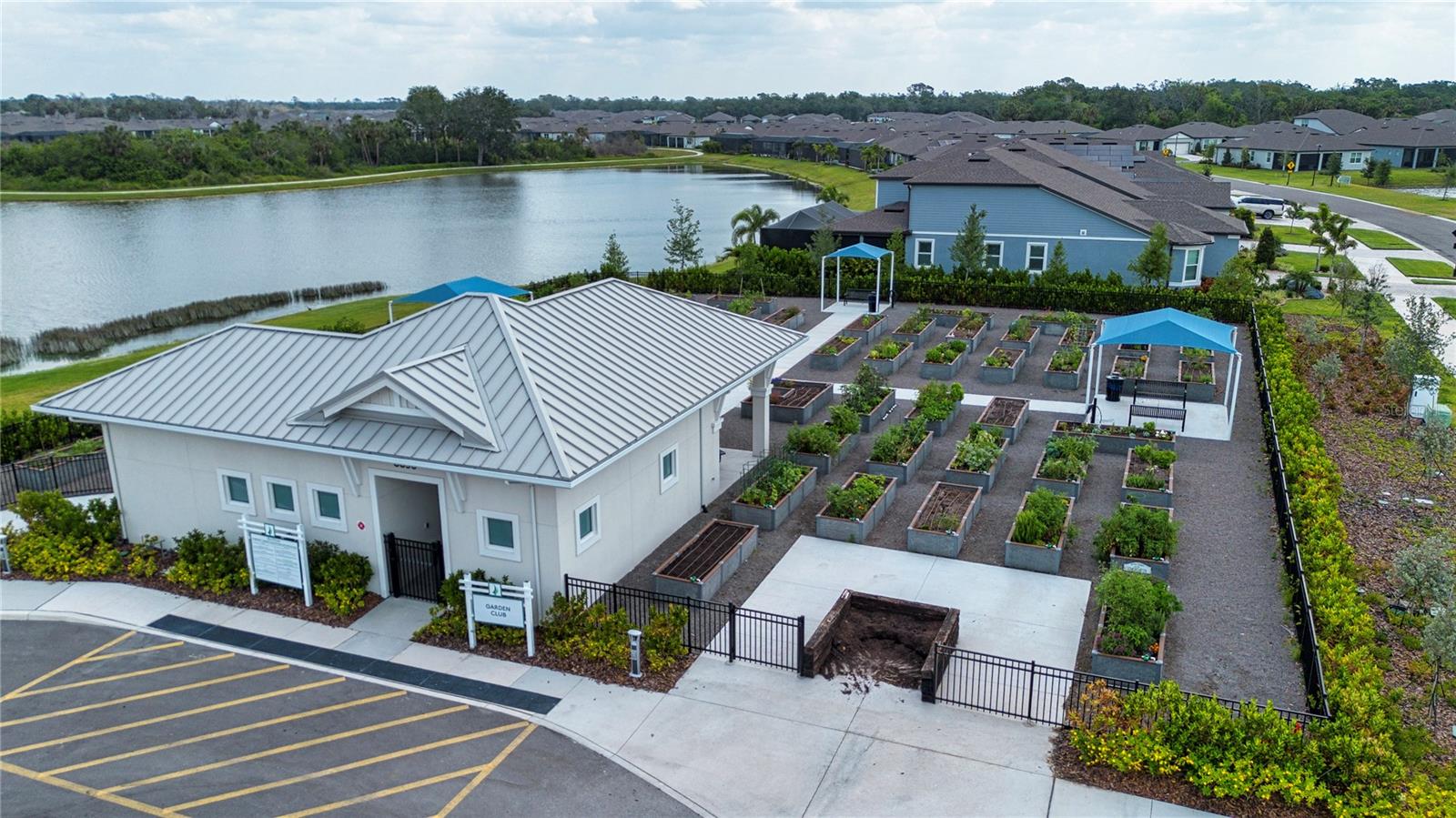 Image 53 of 75 For 8333 Ocean Tides Cove