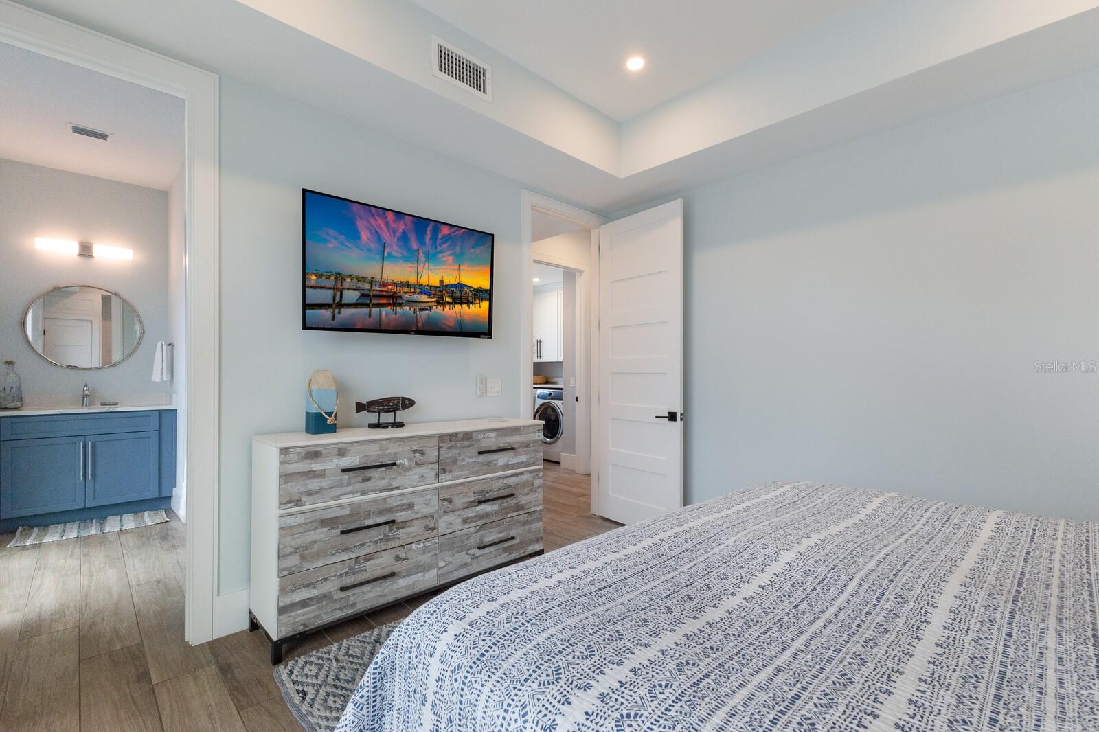 Image 25 of 61 For 6605 Gulf Drive