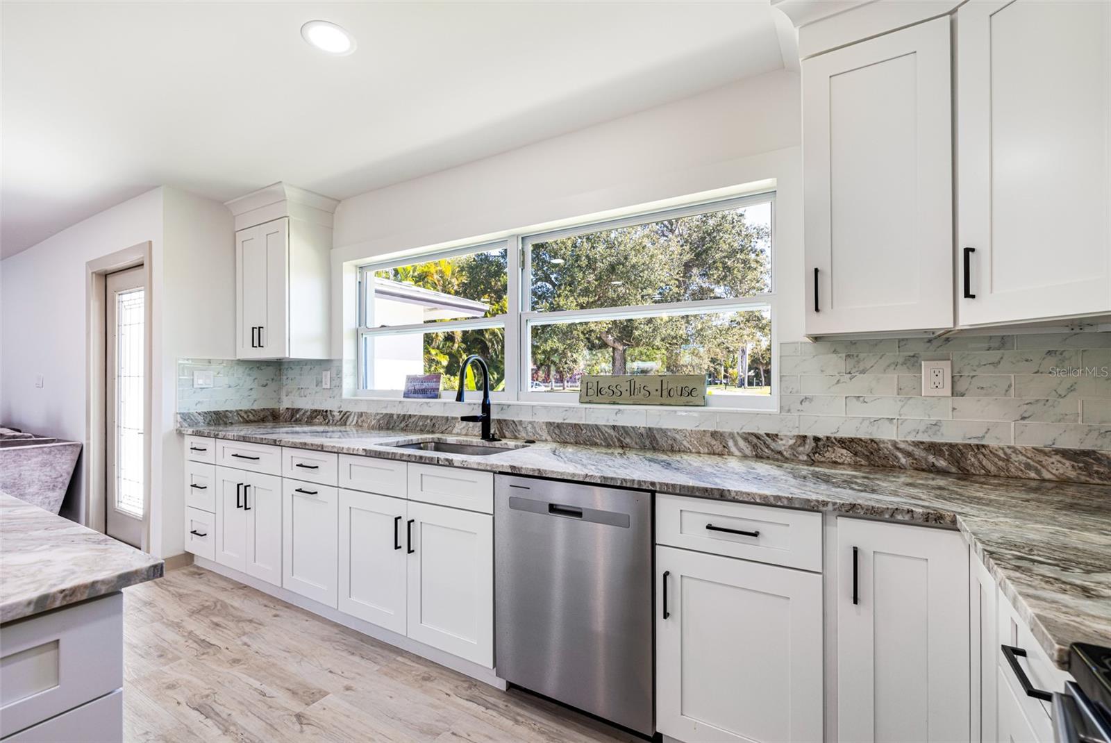 Image 10 of 53 For 13856 Lazy Lane