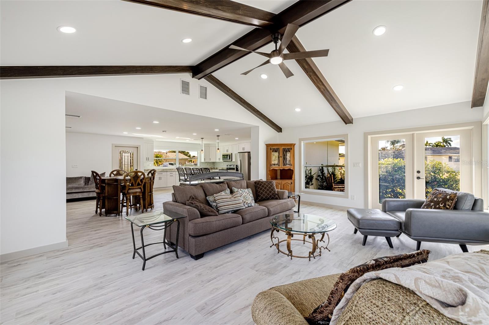 Image 17 of 53 For 13856 Lazy Lane