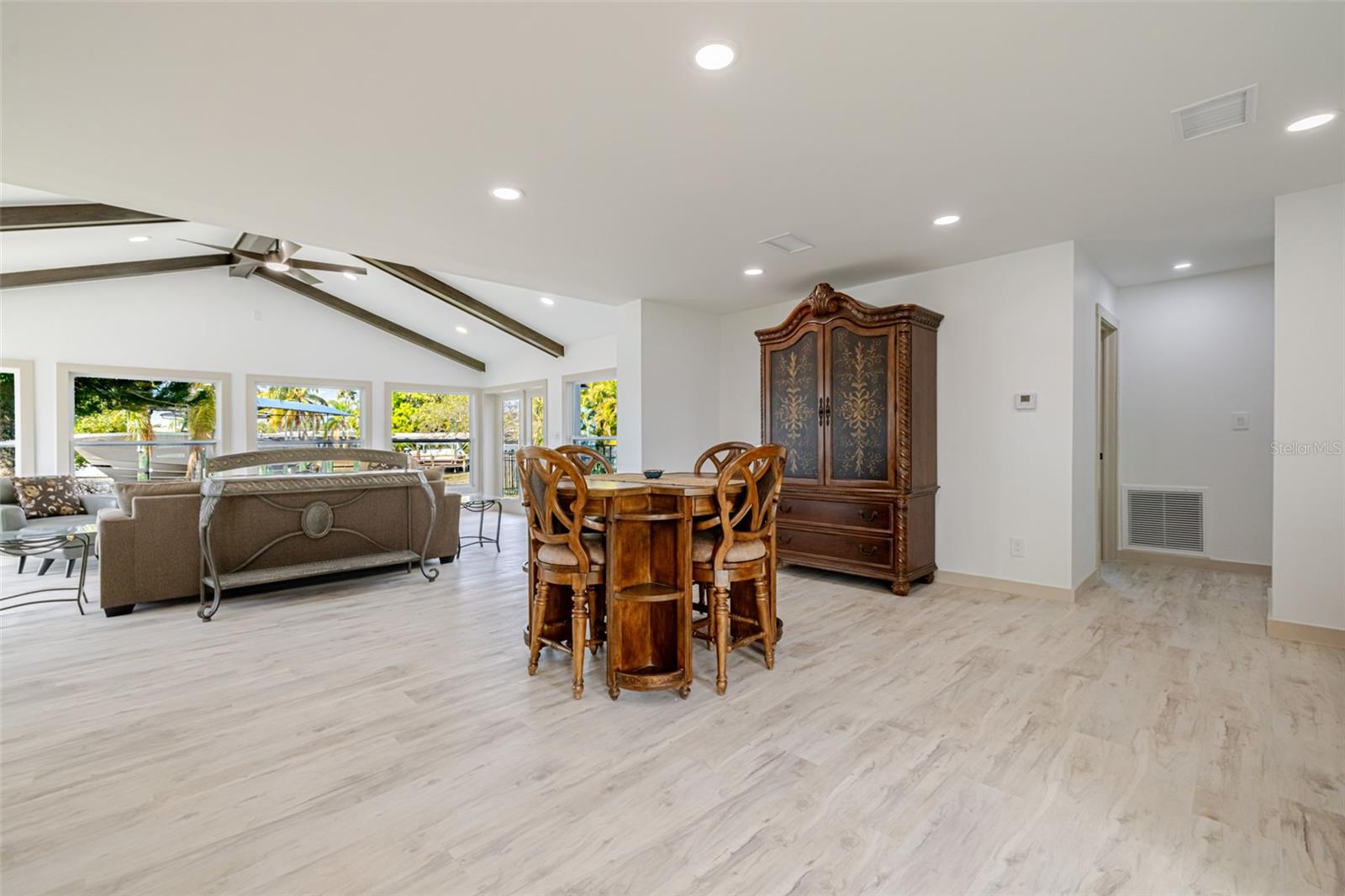 Image 18 of 53 For 13856 Lazy Lane