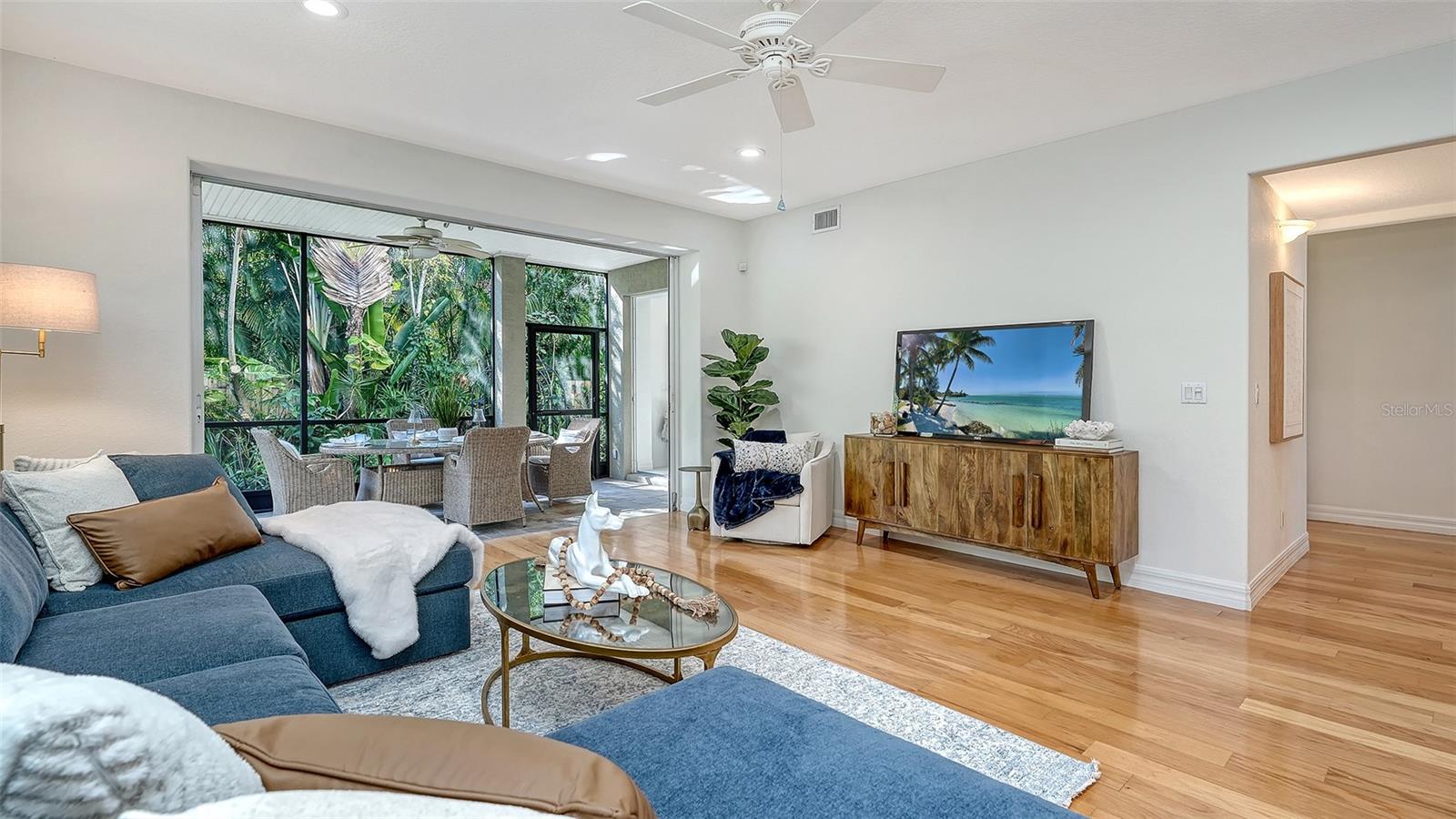 Image 14 of 62 For 1934 Datura Street