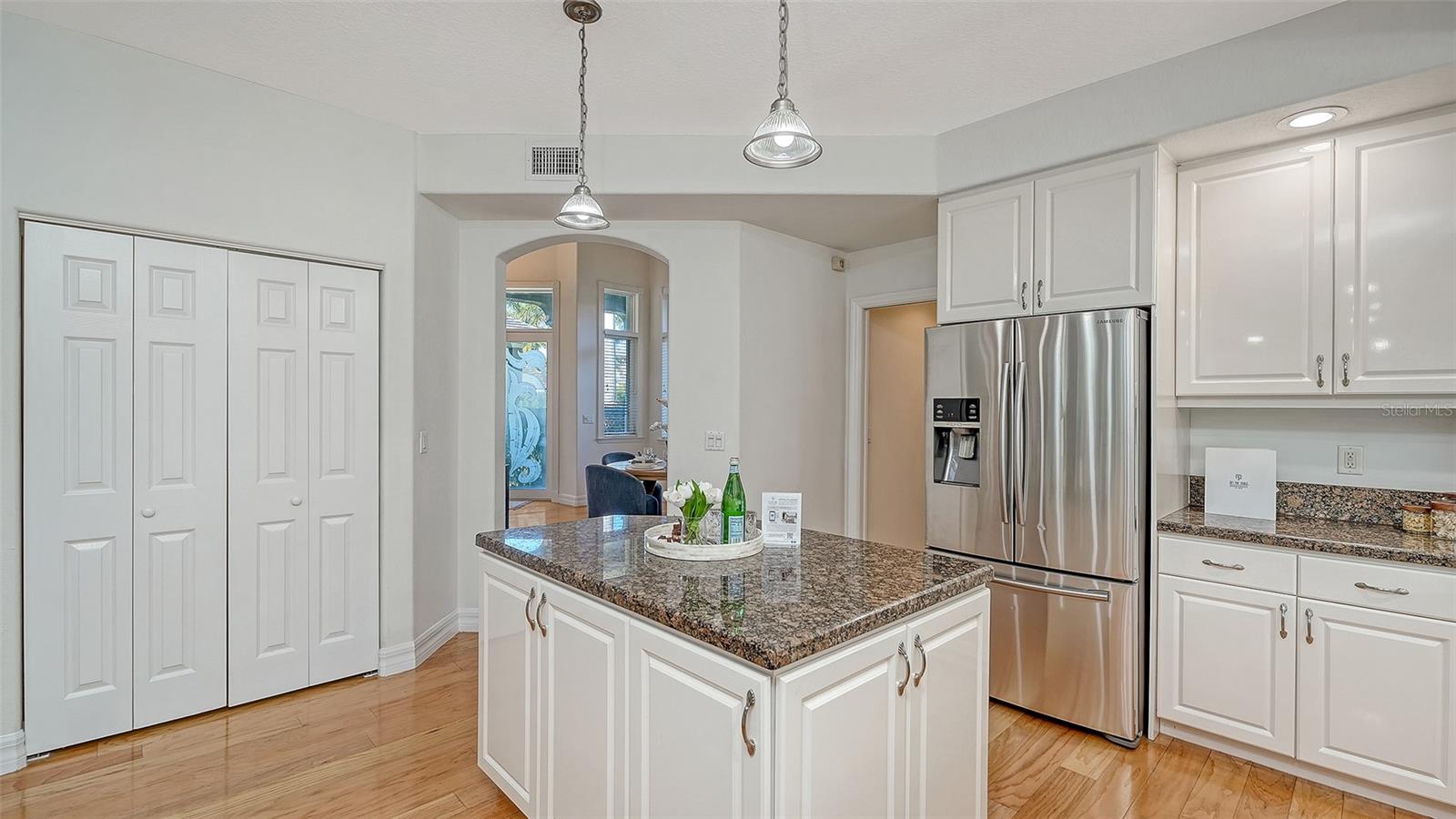 Image 19 of 62 For 1934 Datura Street