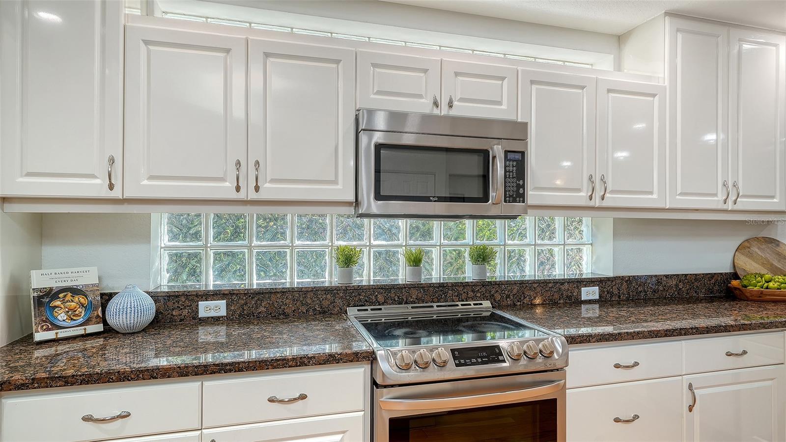 Image 20 of 62 For 1934 Datura Street