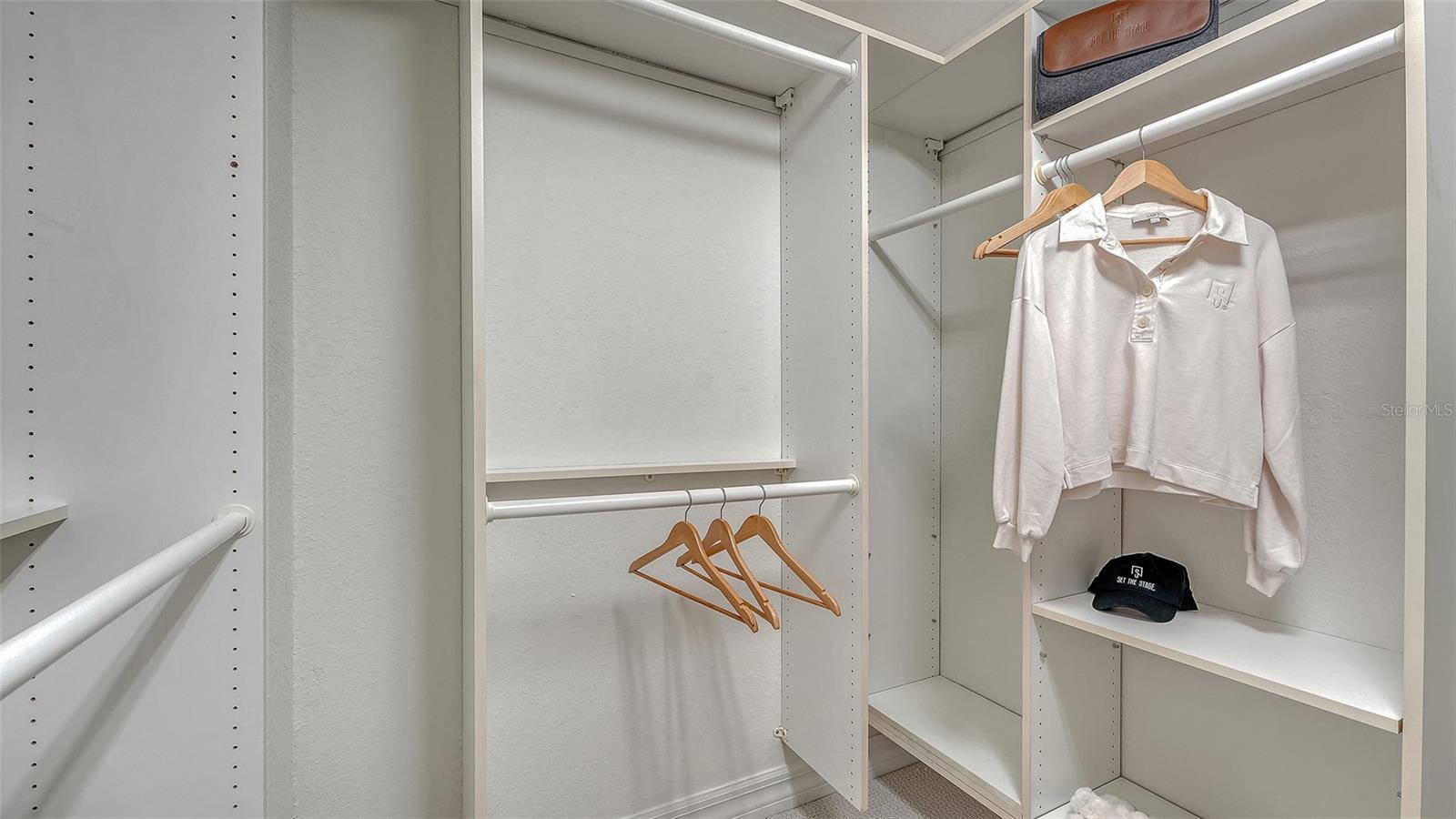 Image 28 of 62 For 1934 Datura Street