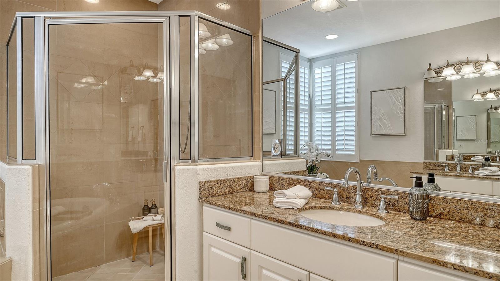 Image 32 of 62 For 1934 Datura Street