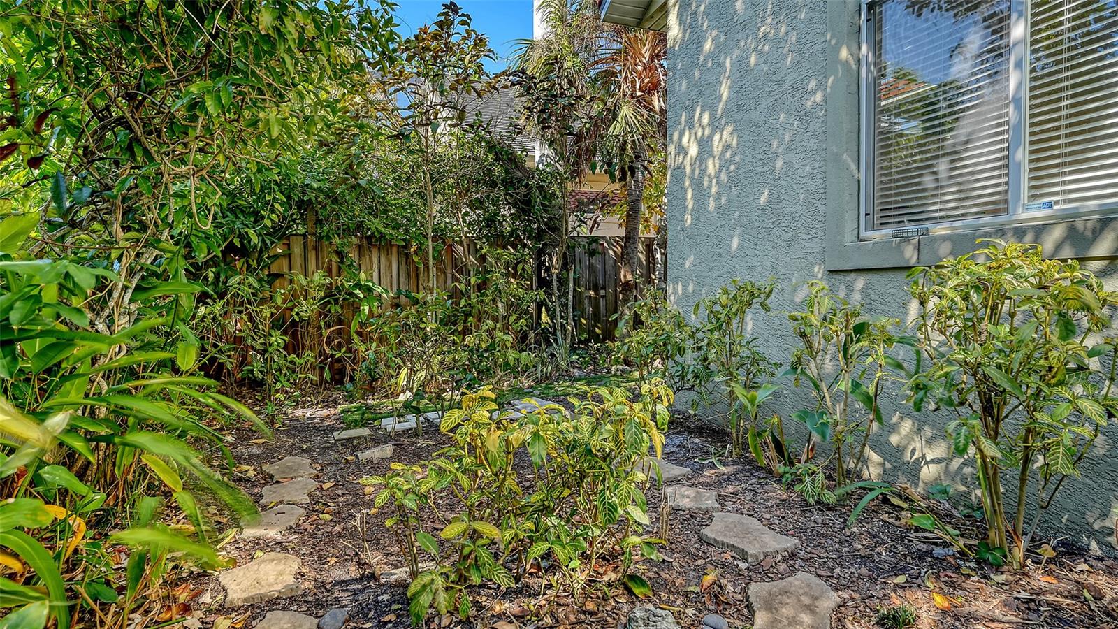 Image 54 of 62 For 1934 Datura Street