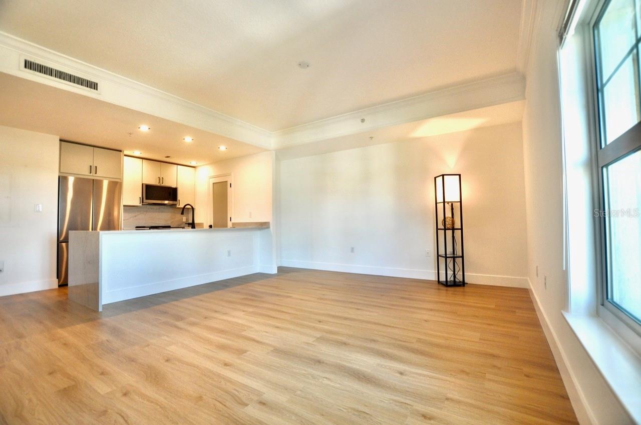 Image 11 of 50 For 750 Tamiami Trail 307