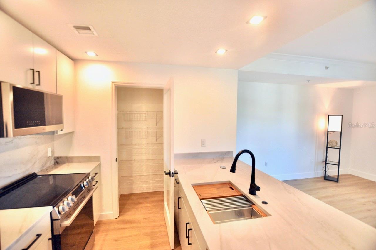 Image 13 of 50 For 750 Tamiami Trail 307