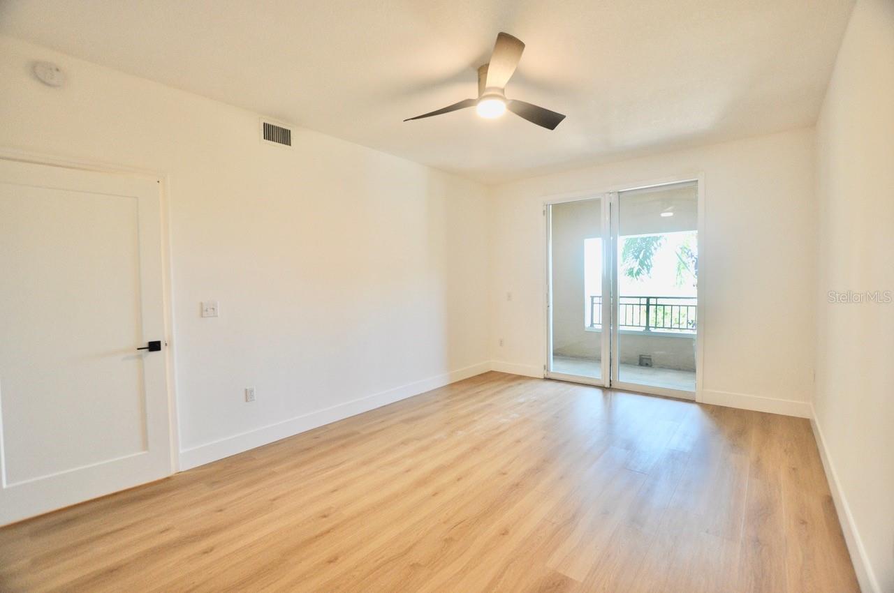 Image 15 of 50 For 750 Tamiami Trail 307