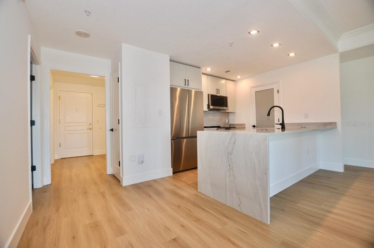 Image 3 of 50 For 750 Tamiami Trail 307