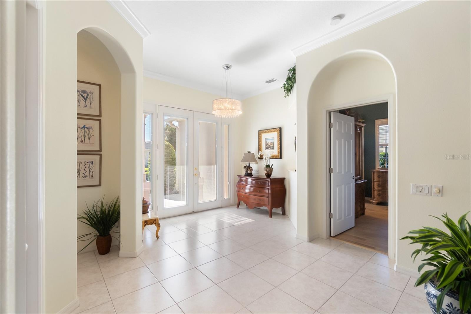 Image 18 of 52 For 4743 Spinnaker Drive