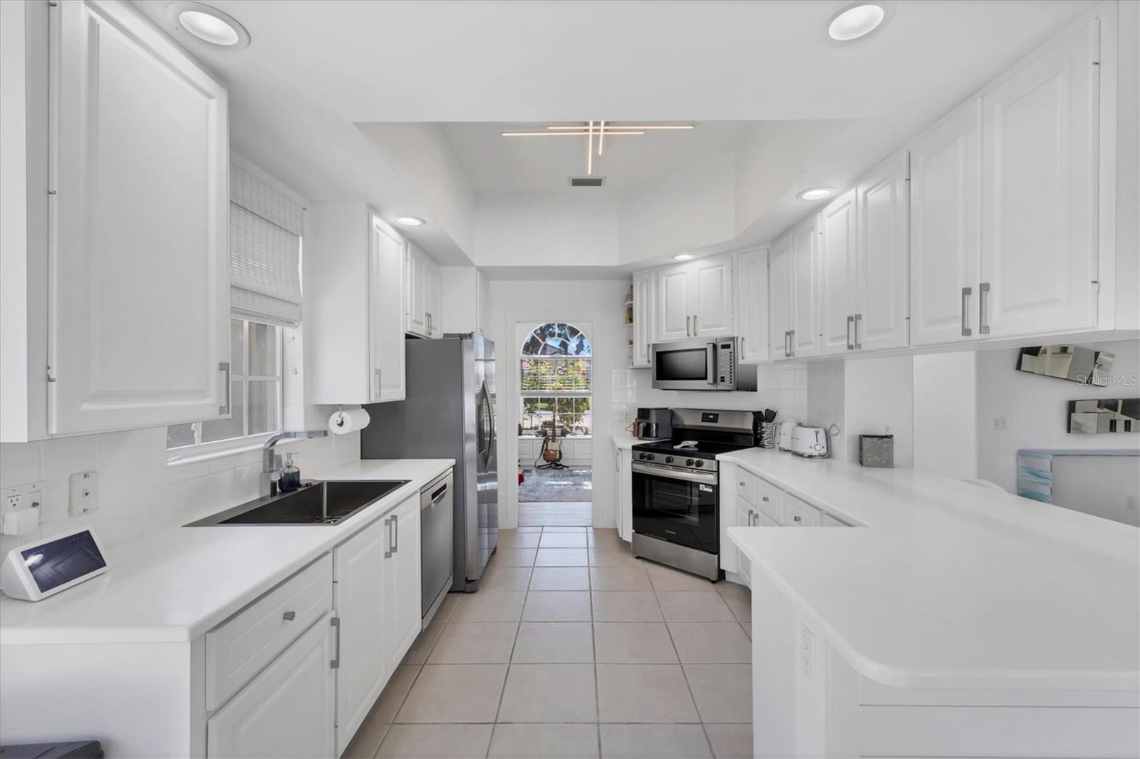 Image 19 of 90 For 5573 Lucia Place