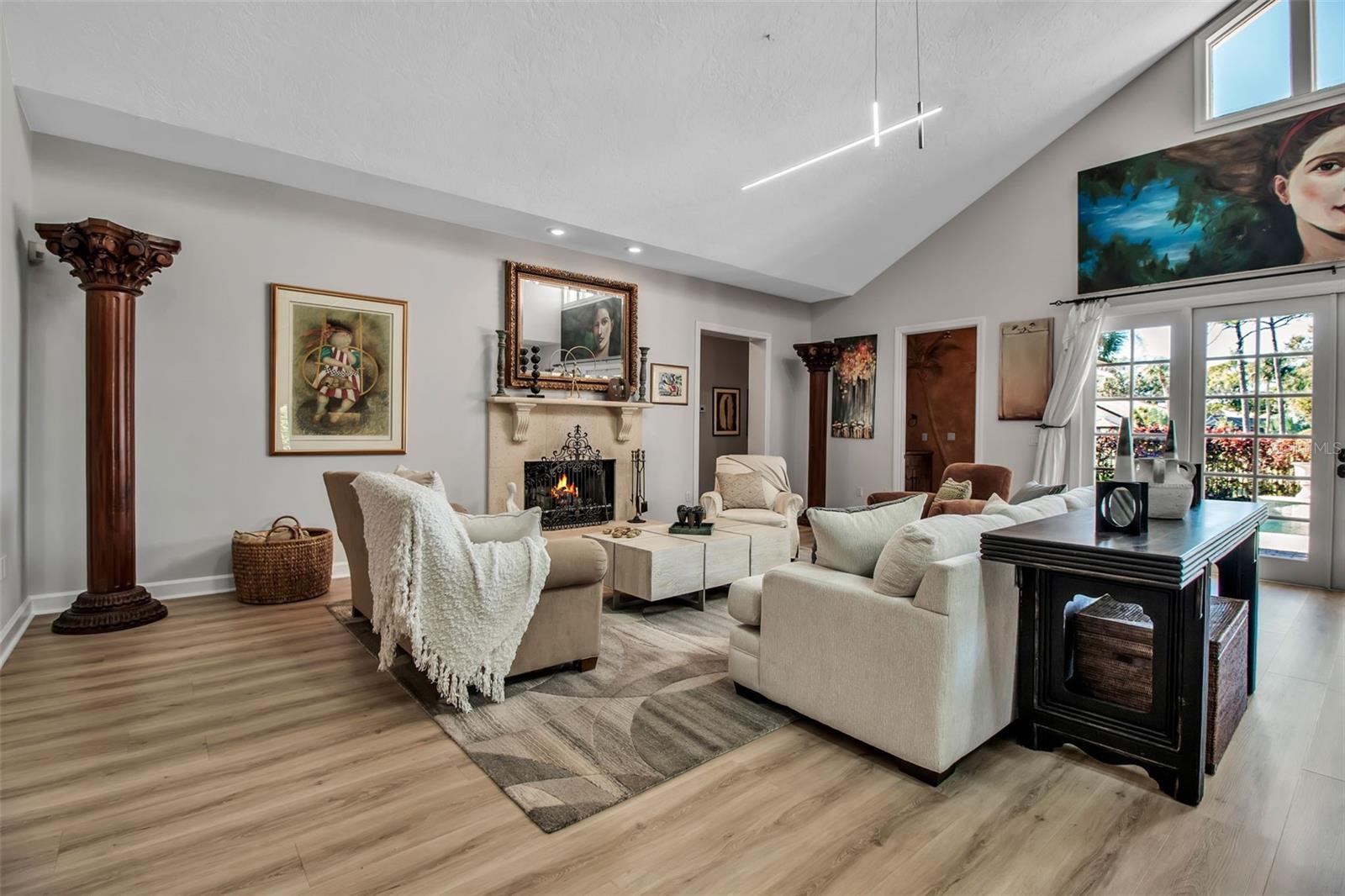 Image 11 of 51 For 401 Walls Way