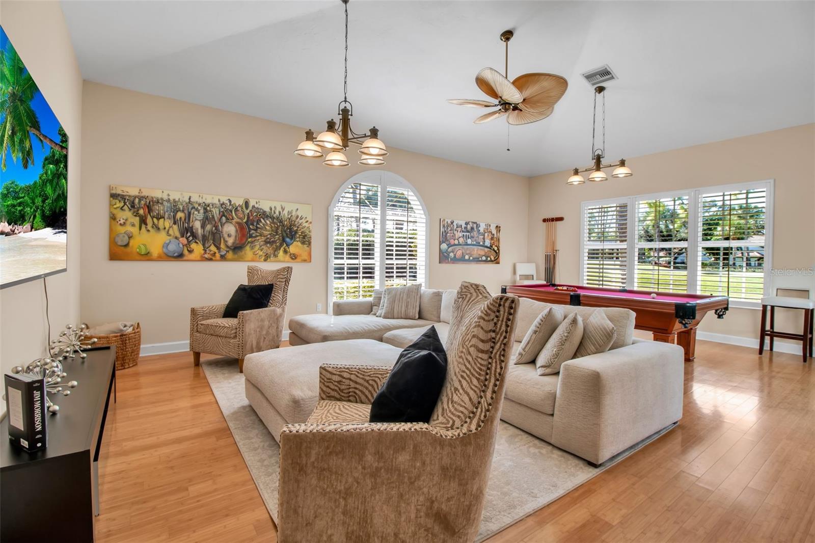 Image 17 of 51 For 401 Walls Way