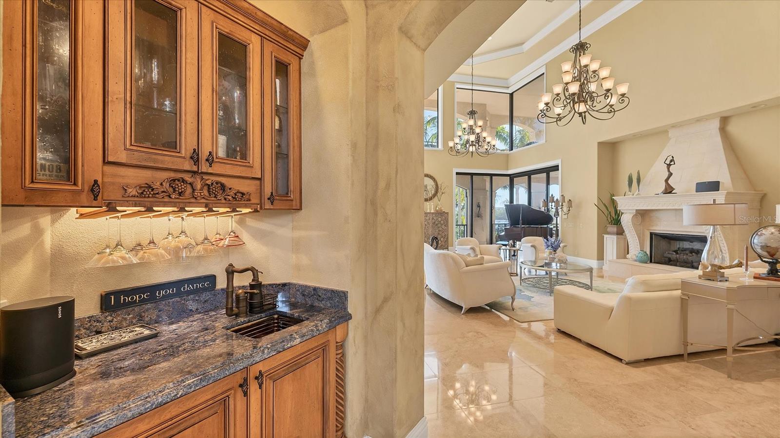 Image 15 of 93 For 419 Bayview Parkway