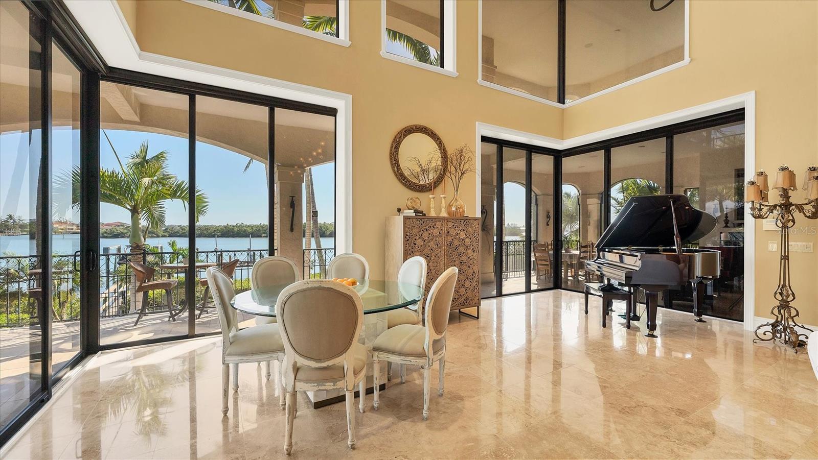 Image 20 of 93 For 419 Bayview Parkway