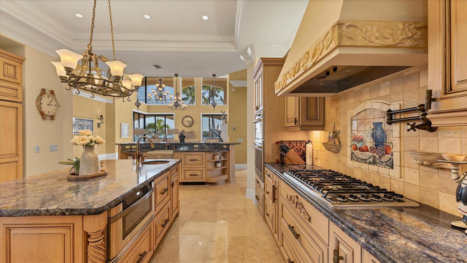 Image 22 of 93 For 419 Bayview Parkway