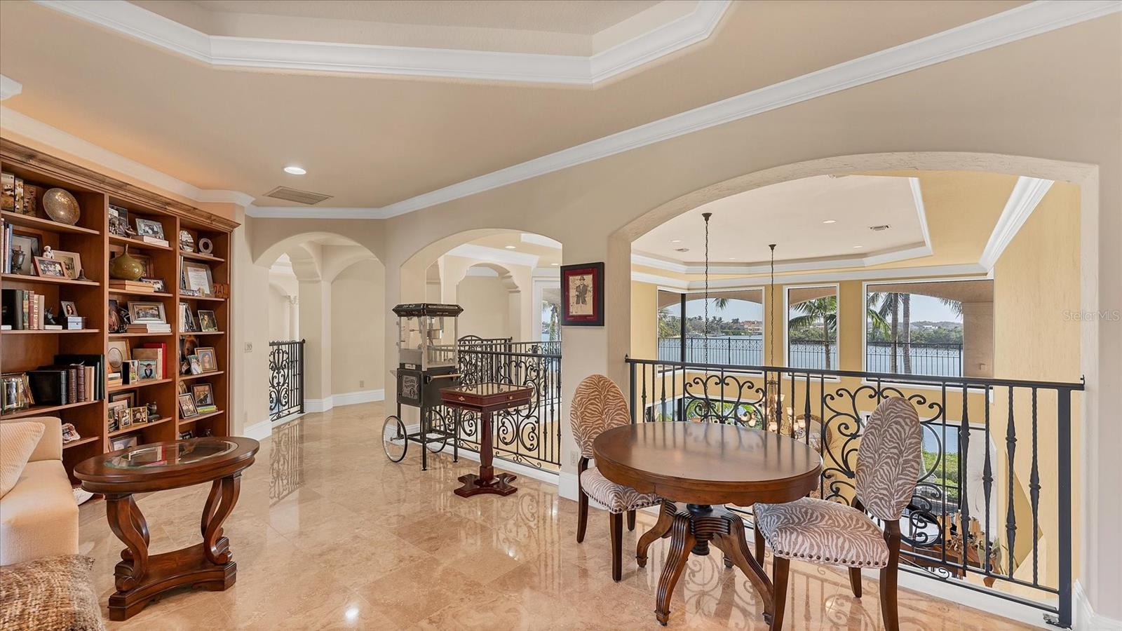 Image 37 of 93 For 419 Bayview Parkway