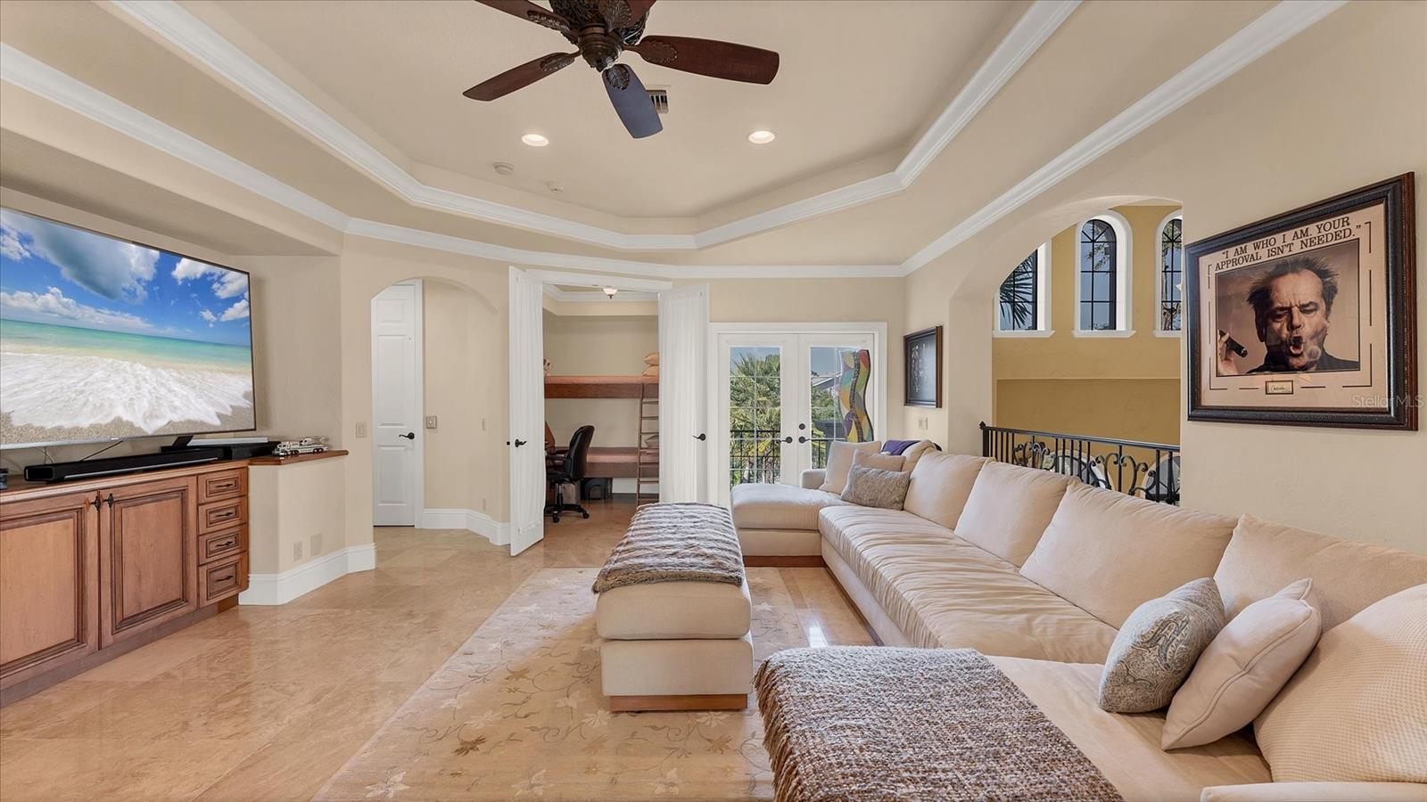 Image 38 of 93 For 419 Bayview Parkway