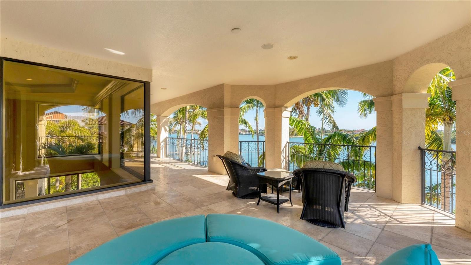 Image 51 of 93 For 419 Bayview Parkway