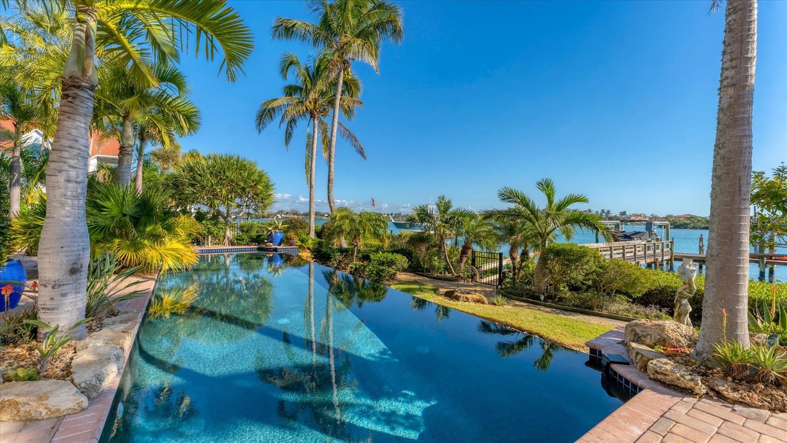 Image 68 of 93 For 419 Bayview Parkway