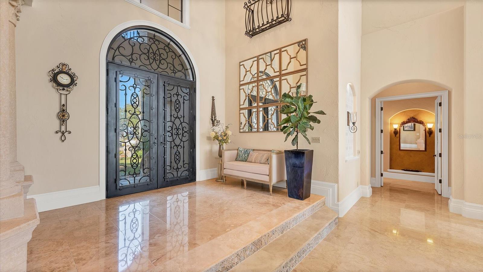 Image 7 of 93 For 419 Bayview Parkway