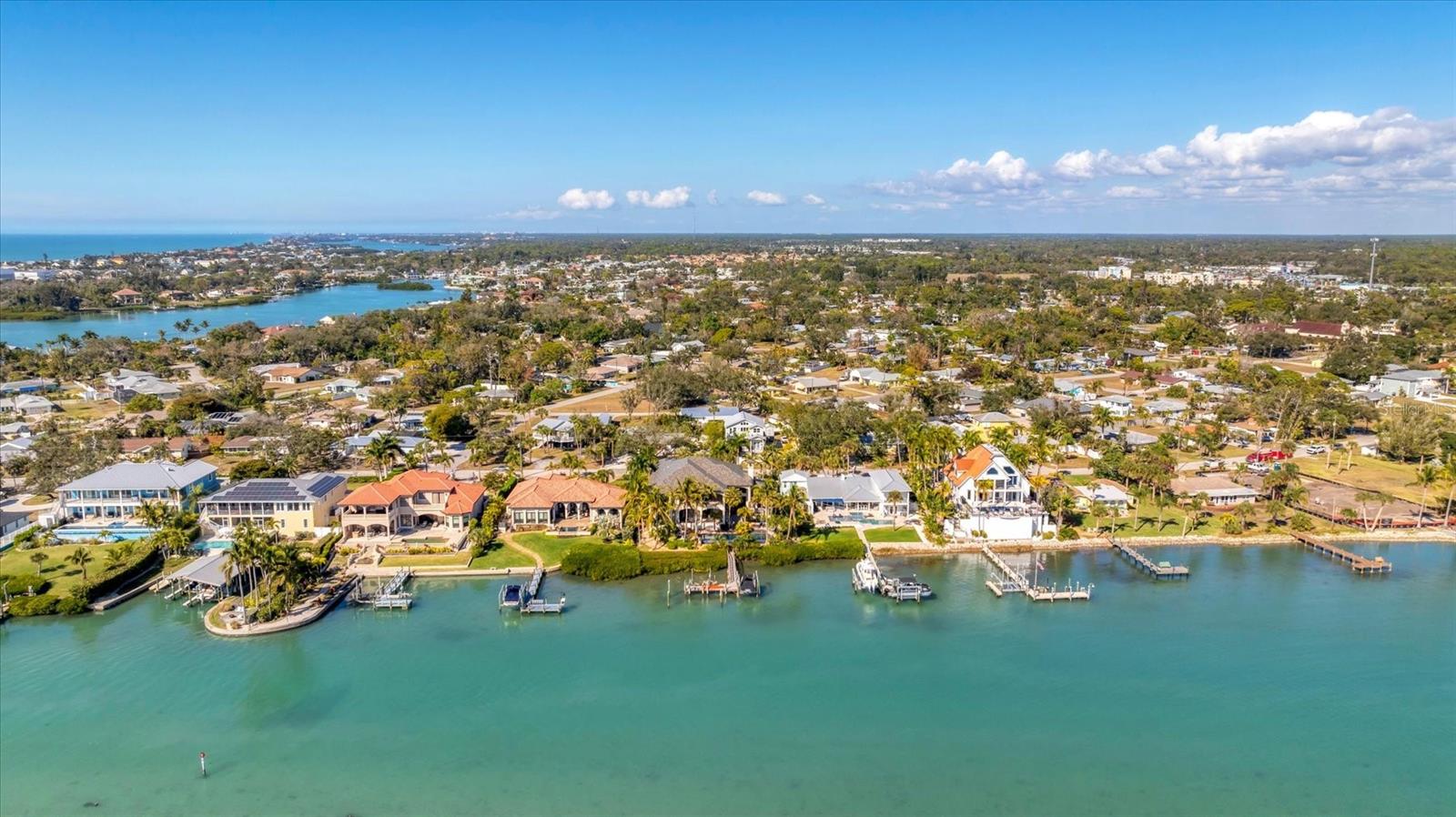 Image 83 of 93 For 419 Bayview Parkway