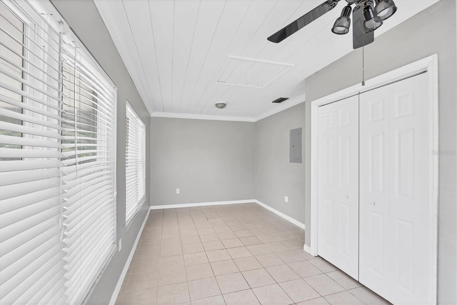 Image 32 of 41 For 1017 Gary Avenue