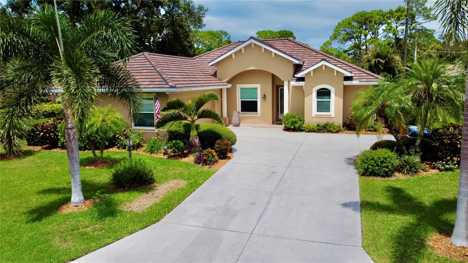 Details for 472 Park Trace Boulevard, OSPREY, FL 34229